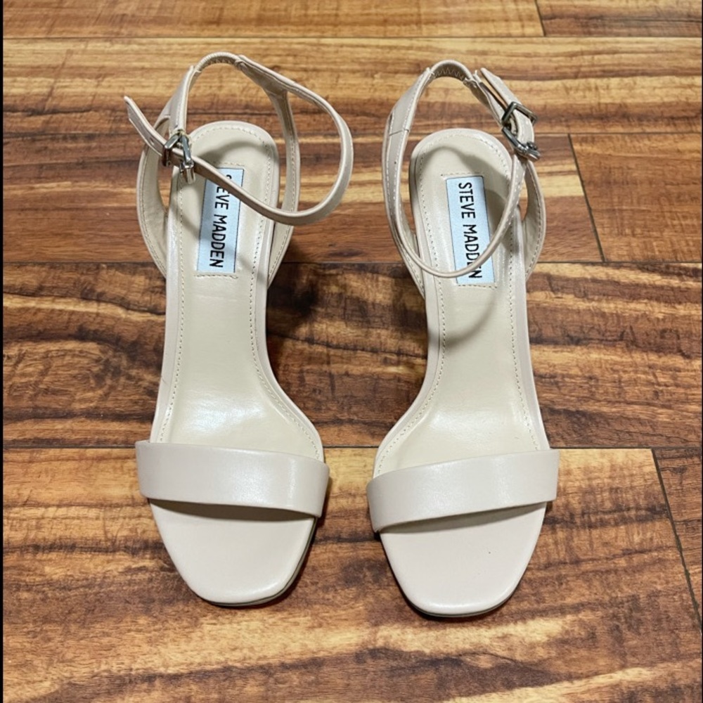 Steve Madden Nude Heels